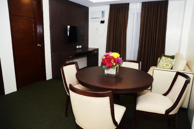 Stradella Hotel Cainta Экстерьер фото