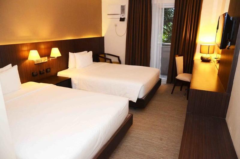 Stradella Hotel Cainta Экстерьер фото