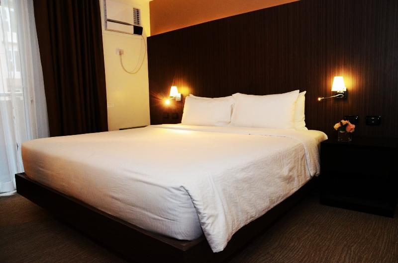 Stradella Hotel Cainta Экстерьер фото